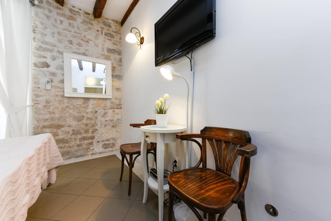 Accomodation Gina Zadar Bagian luar foto